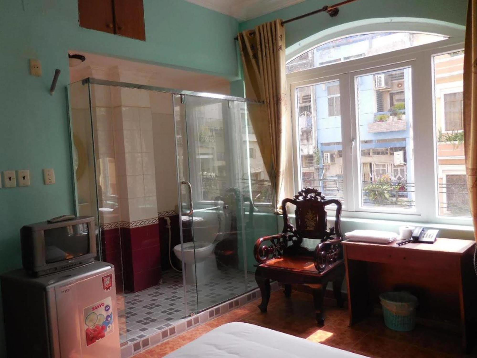 Ha Vy Hotel Ho Chi Minh-staden Exteriör bild