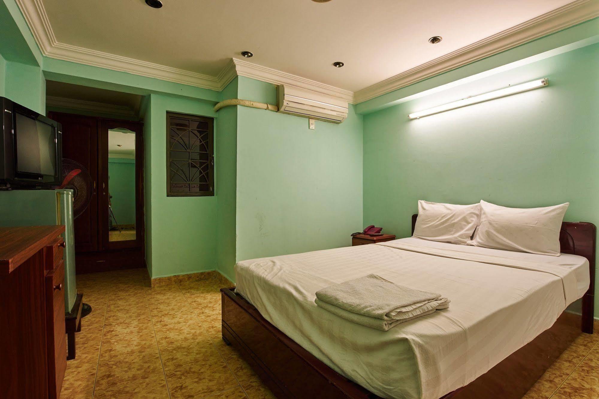 Ha Vy Hotel Ho Chi Minh-staden Exteriör bild